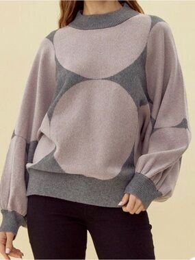 Women's Crewneck Bubble Sleeve Big Dot Sweater in Blush and Gray. Small
